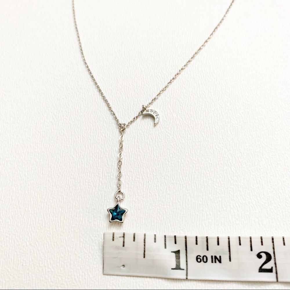 925 Sterling Silver Star and Moon Necklace (Q1) - Picture 7 of 8